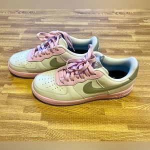 Nike Air - women's 8.5